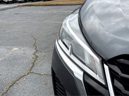 Used 2021 Nissan Kicks S image 21