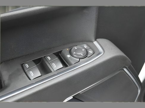 Used 2023 Chevrolet Silverado 1500 LT image 16