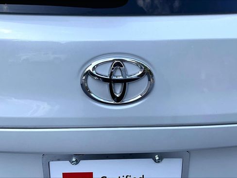 Certified 2023 Toyota Corolla Cross LE w/ Moonroof Package FWD image 31