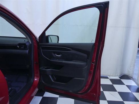 Used 2025 Honda Pilot Elite image 25