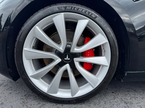 Used 2018 Tesla Model 3 Long Range AWD/4WD image 17