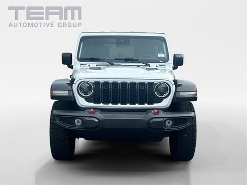 Used 2024 Jeep Wrangler Unlimited Rubicon image 2