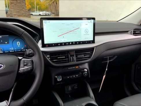 New 2025 Ford Escape SE w/ PHEV Premium Package image 7