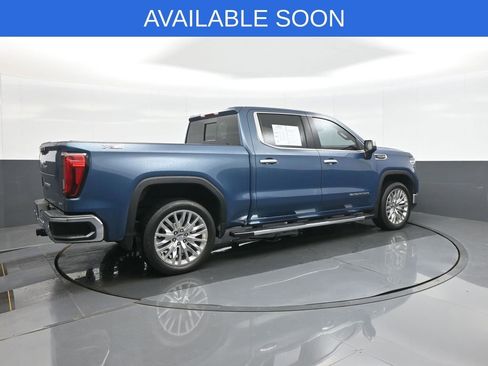 Used 2024 GMC Sierra 1500 SLT w/ SLT Premium Plus Package AWD/4WD image 7