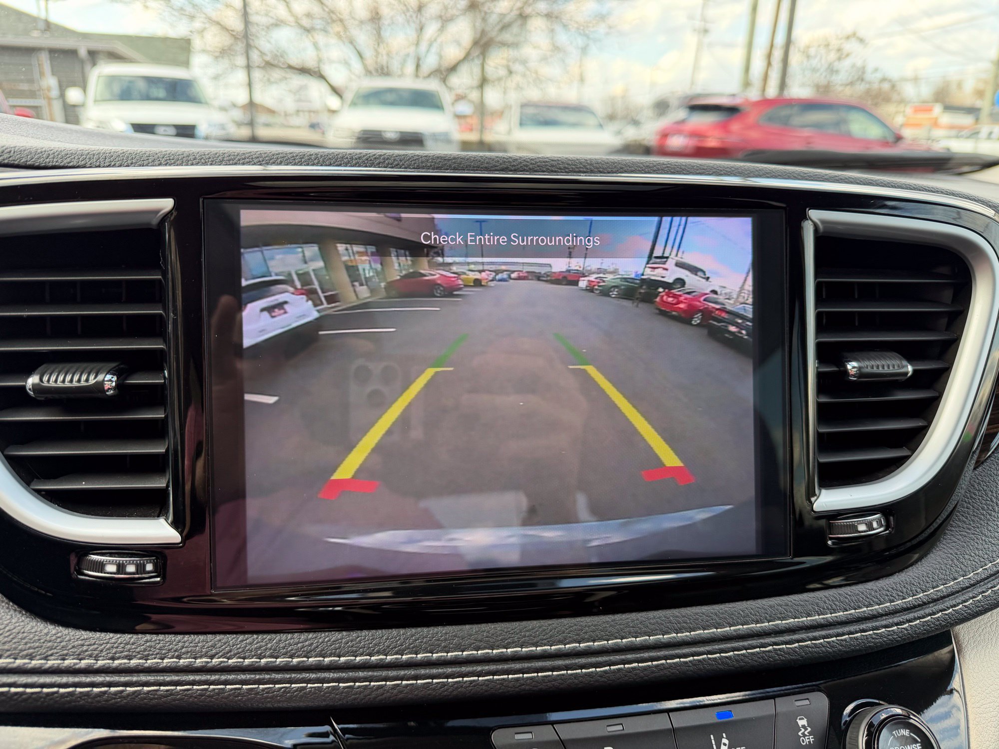 Used 2023 Chrysler Pacifica Limited FWD image 24