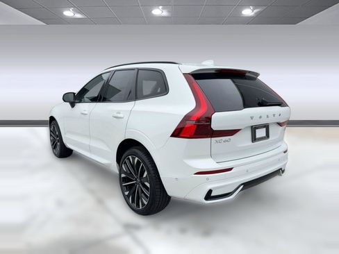 New 2026 Volvo XC60 B5 Ultra w/ Climate Package image 3