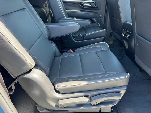 Certified 2025 Chevrolet Suburban Premier AWD/4WD image 9
