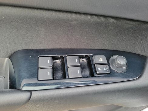 Used 2018 MAZDA CX-5 Sport image 18