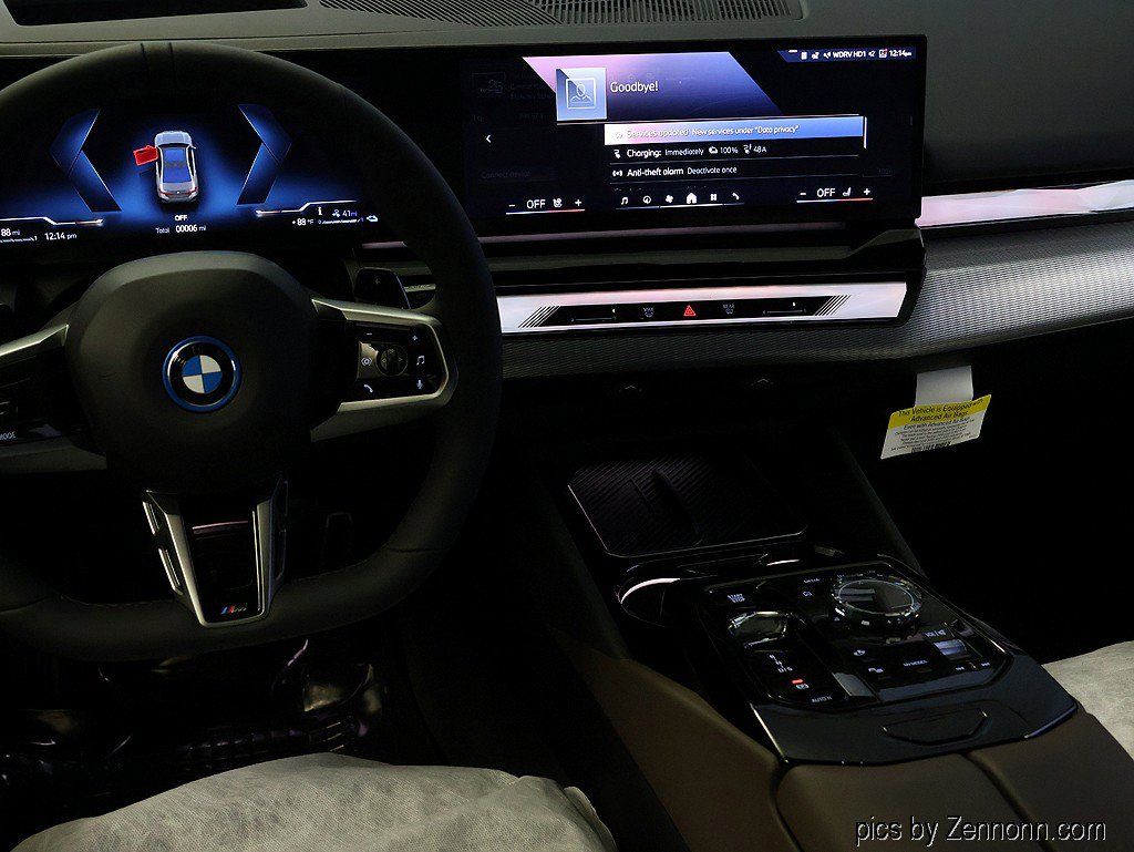 Used 2027 BMW 550e xDrive w/ Executive Package AWD/4WD image 17