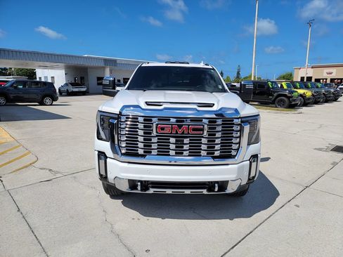 Used 2024 GMC Sierra 2500 Denali w/ Denali Reserve Package AWD/4WD image 8