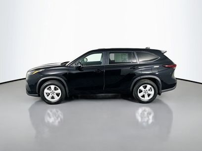 Used 2024 Toyota Highlander LE