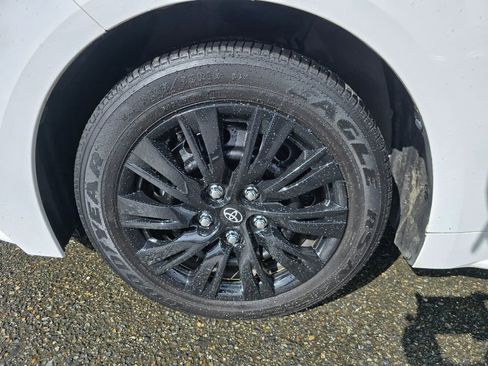 Used 2020 Toyota Corolla LE image 9