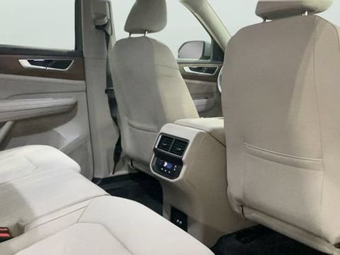 Used 2026 Volkswagen Atlas SE AWD/4WD image 43