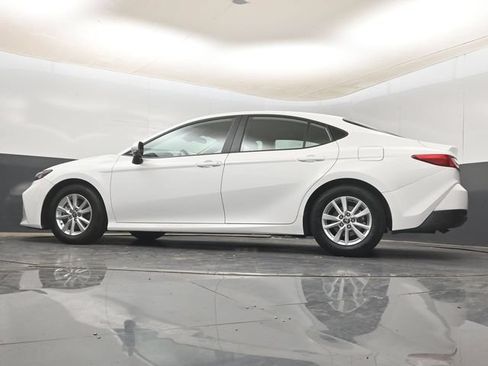 Used 2025 Toyota Camry LE FWD image 13