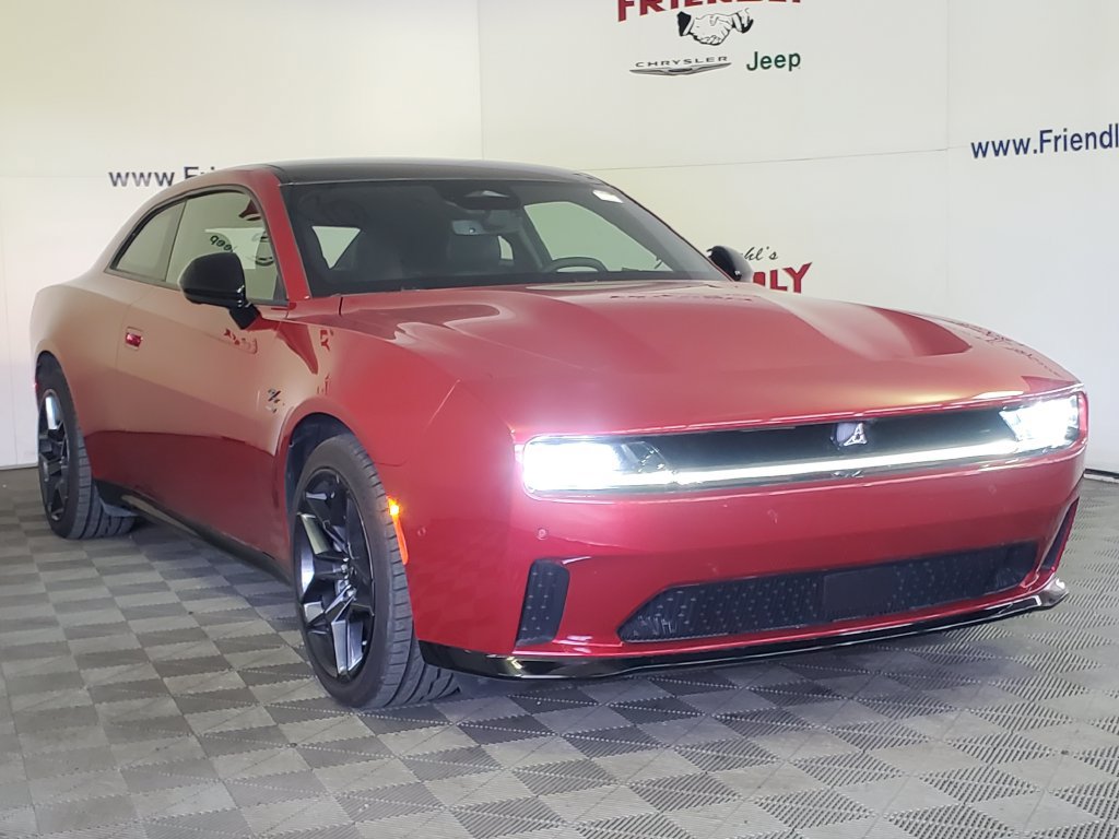Used 2024 Dodge Charger Daytona R/T w/ Plus Group AWD/4WD image 2