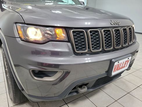 Used 2016 Jeep Grand Cherokee Laredo 75th Anniversary image 23