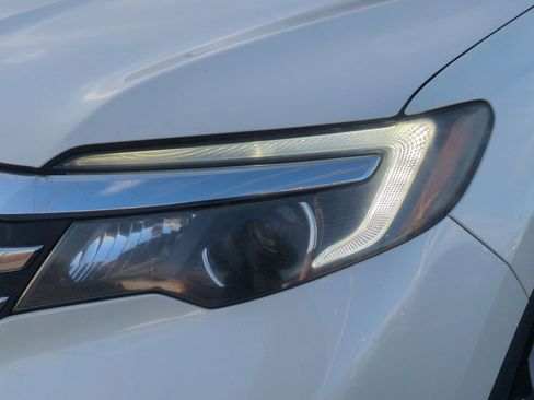 Used 2016 Honda Pilot EX-L image 10