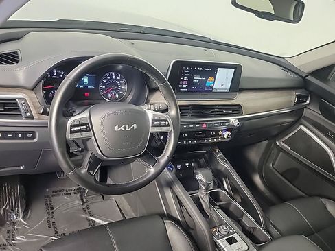 Certified 2022 Kia Telluride EX w/ EX Premium Package AWD/4WD image 18