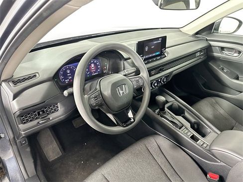 Used 2025 Honda Accord LX image 18