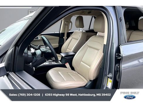 Used 2021 Ford Explorer XLT w/ Equipment Group 202A RWD image 18