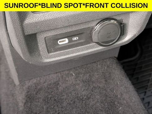 Used 2021 Volkswagen Tiguan SE R-Line w/ 3rd Row Seat Package image 27