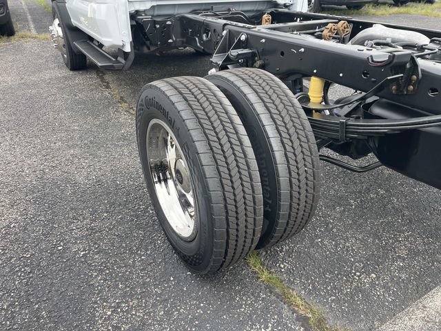 New 2026 Ford F550 4x4 Regular Cab Super Duty image 4