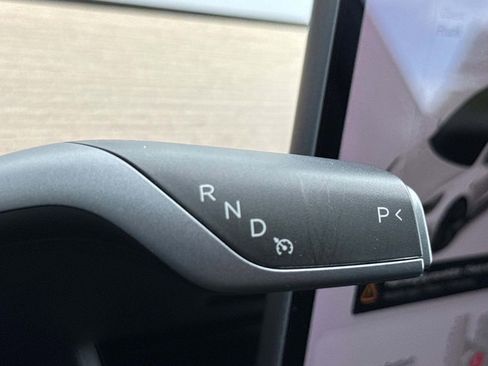 Used 2020 Tesla Model 3 Standard Range RWD image 25