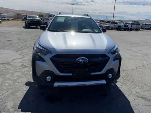 Used 2024 Subaru Outback Limited AWD/4WD image 3