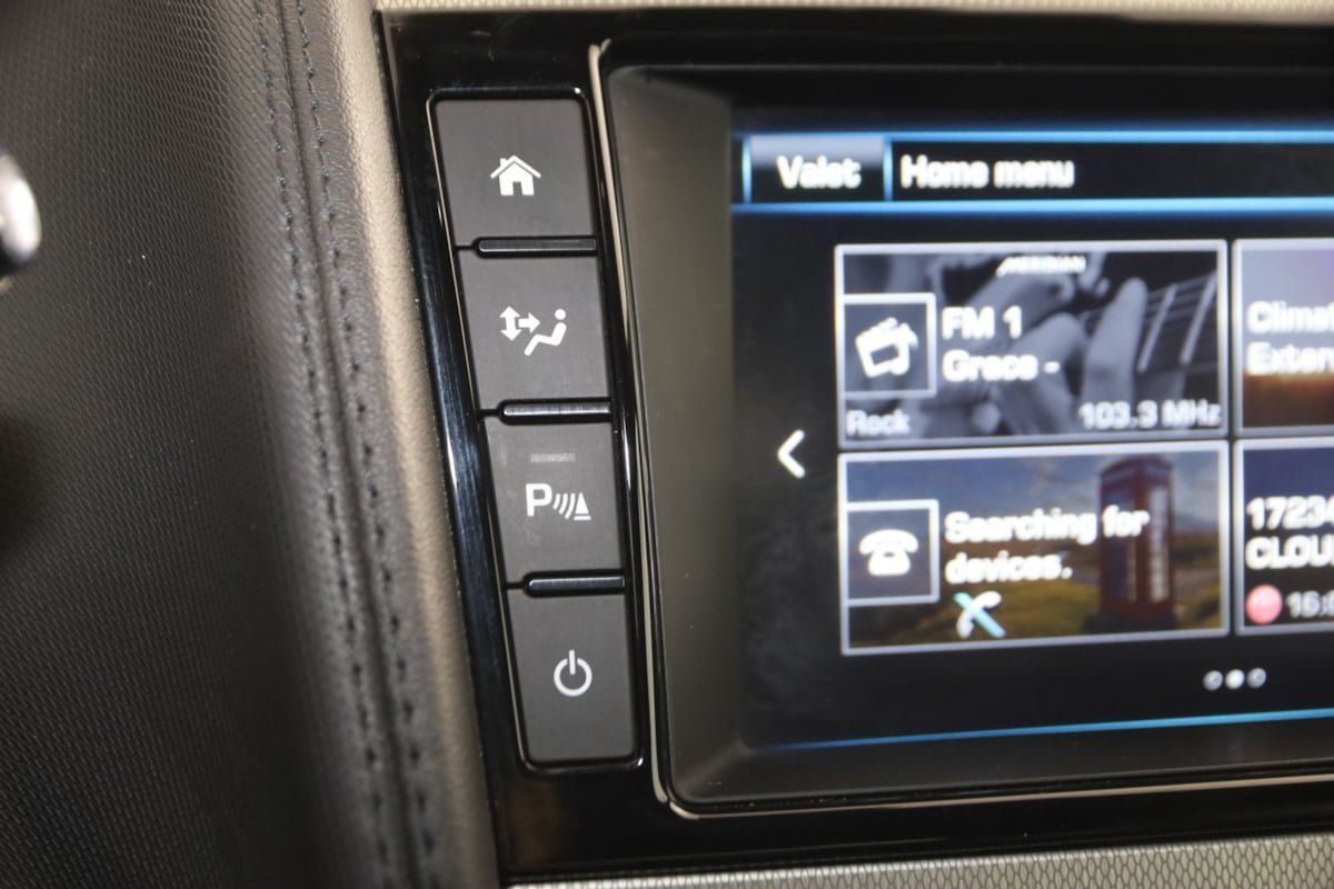 Used 2017 Jaguar F-TYPE Convertible RWD image 35