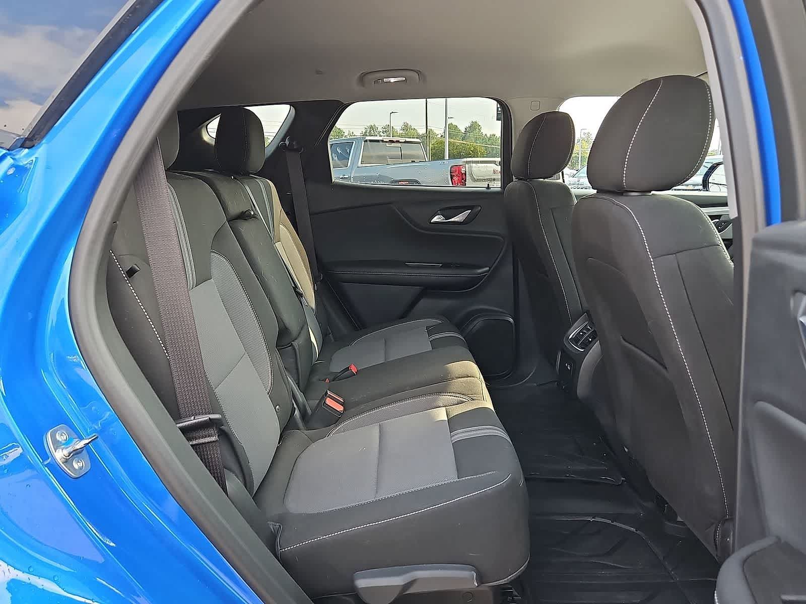 Used 2025 Chevrolet Blazer LT w/ Convenience Package FWD image 31