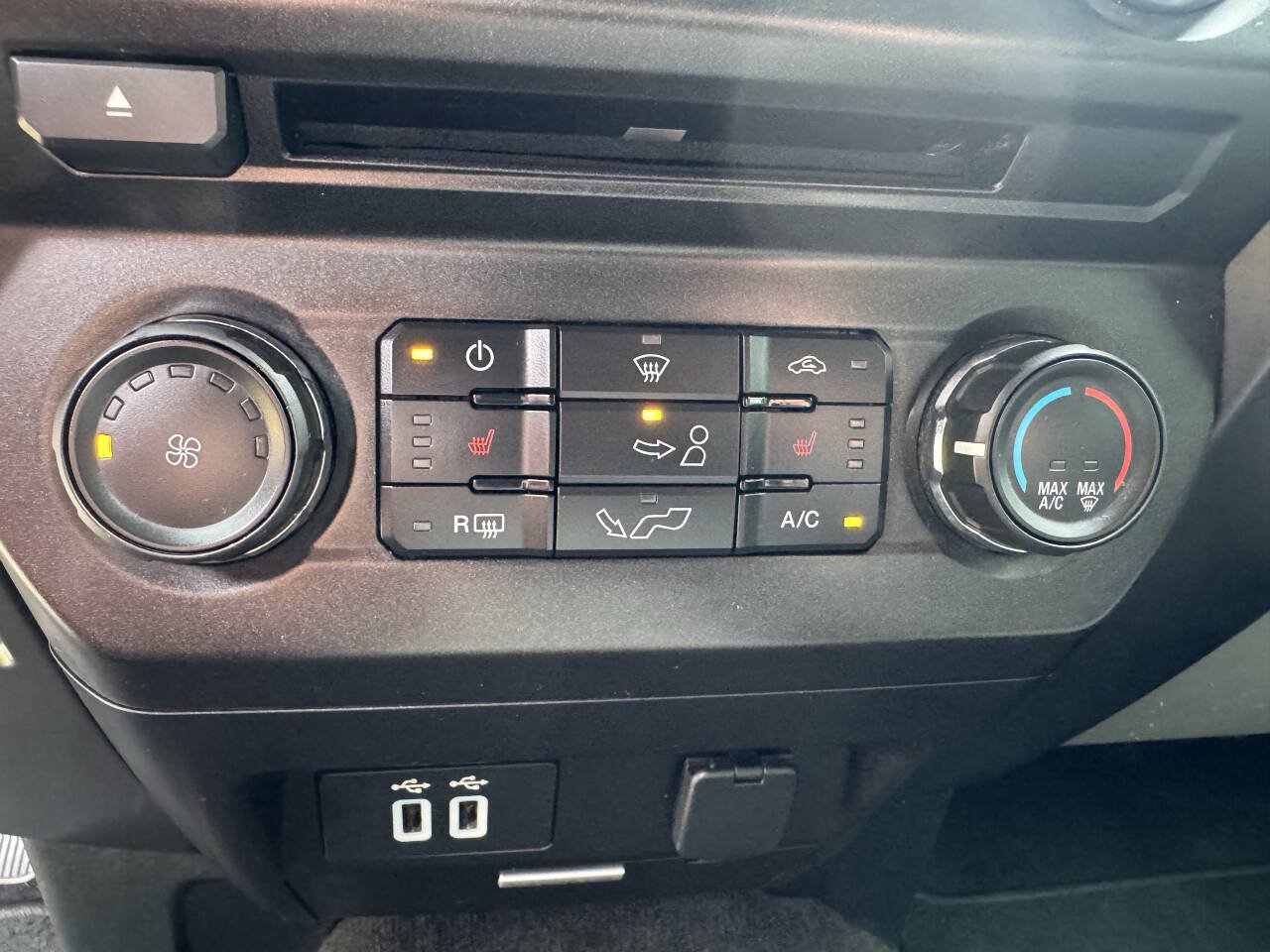 Used 2018 Ford F150 XLT w/ Equipment Group 302A Luxury AWD/4WD image 25