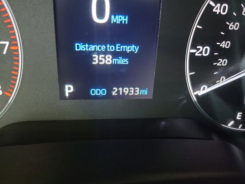 Certified 2024 Toyota Corolla Cross SE image 20