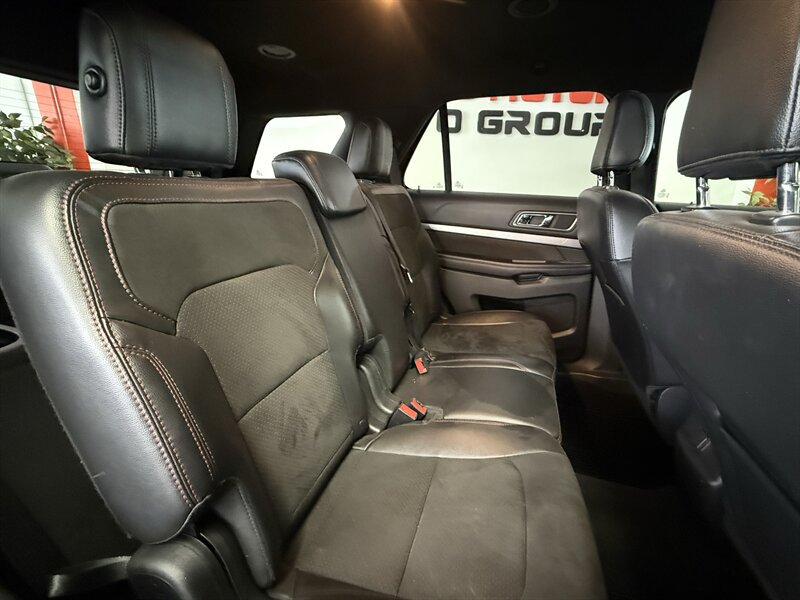 Used 2018 Ford Explorer XLT w/ Equipment Group 202A FWD image 25