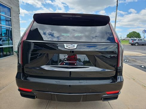 Used 2024 Cadillac Escalade Sport Platinum w/ LPO, ONYX Package AWD/4WD image 29