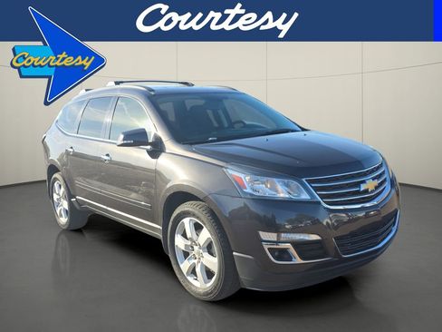 Used 2017 Chevrolet Traverse LT w/ Style and Technology Package image 1