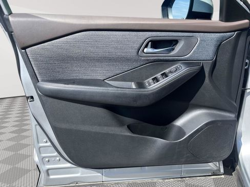 Certified 2023 Nissan Rogue SV AWD/4WD image 18