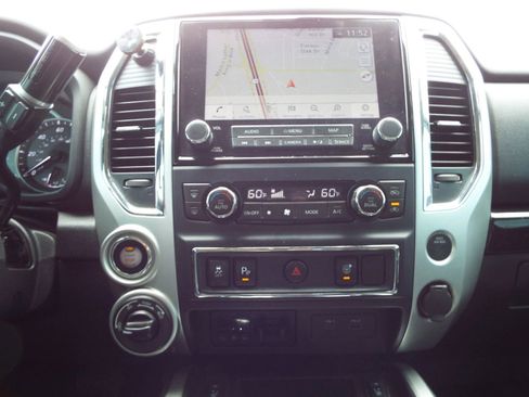 Used 2021 Nissan Titan SV w/ SV Convenience Package AWD/4WD image 15