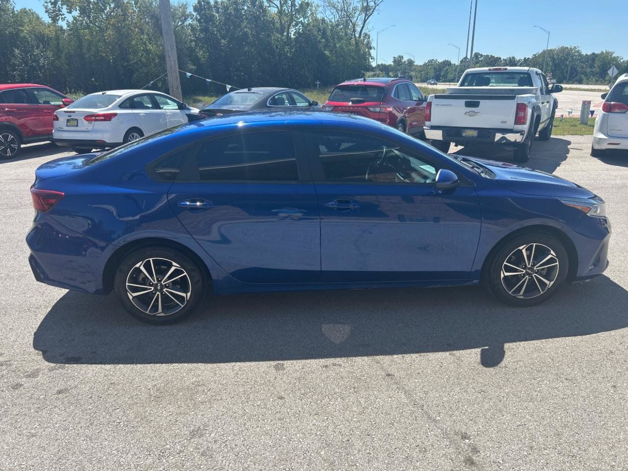 Used 2022 Kia Forte LXS FWD image 4
