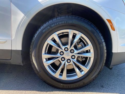 Used 2020 Cadillac XT5 Premium Luxury w/ LPO, Floor Liner Package AWD/4WD image 10