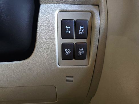 Used 2010 Lexus LX 570 4WD image 23
