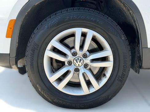 Used 2013 Volkswagen Tiguan S FWD image 11