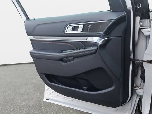 Used 2019 Ford Explorer Sport AWD/4WD image 30