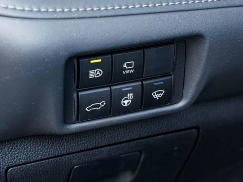 Used 2022 Toyota Highlander Platinum image 12