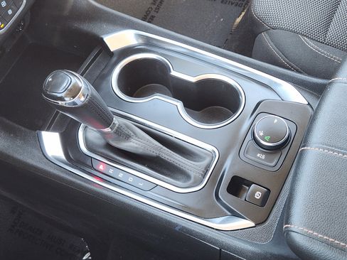 Used 2018 Chevrolet Traverse LT image 20