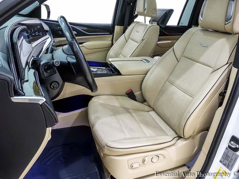 Used 2021 Cadillac Escalade ESV Premium Luxury w/ Driver Assist Tech Package image 13