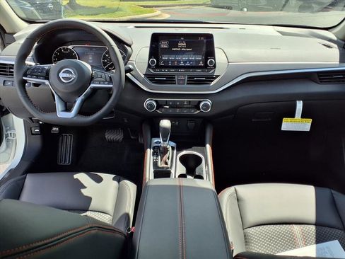 New 2025 Nissan Altima 2.5 SR image 7