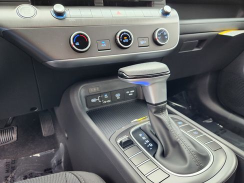 New 2026 Hyundai Kona SE image 24