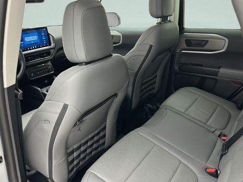 Used 2025 Ford Bronco Sport Badlands AWD/4WD image 8