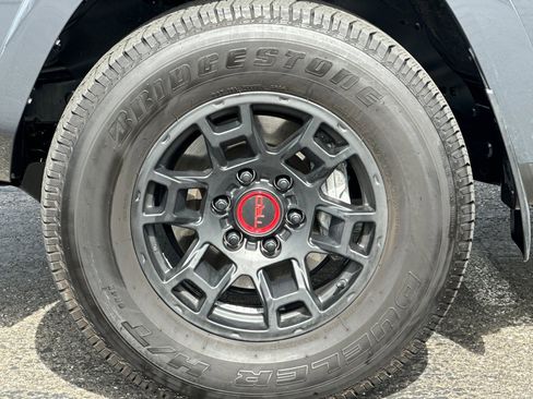 Used 2024 Toyota 4Runner SR5 Premium w/ Moonroof Package image 37