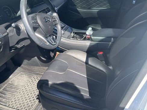 Used 2022 Hyundai Palisade Calligraphy image 3